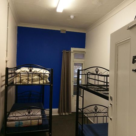 West End Motel & Backpackers Adelaide Exterior photo